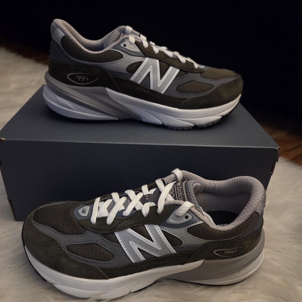 NEW BALANCE GS ' GREEN GREY' 990v6